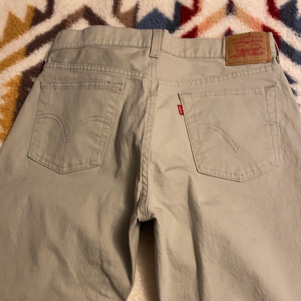 Levi’s Capri’s - Picture 9 of 15